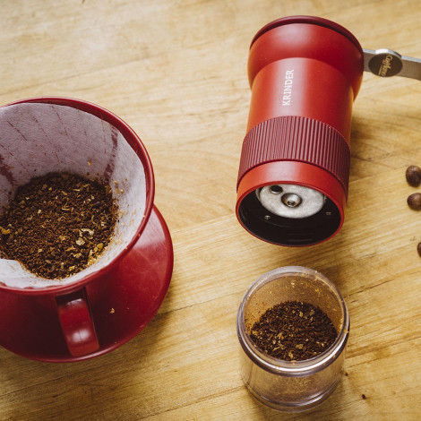 Ręczny młynek do kawy Cafflano Krinder Red