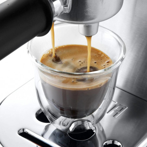 DeLonghi Dedica EC 685.M E.S.E. espressomasin – hõbedane