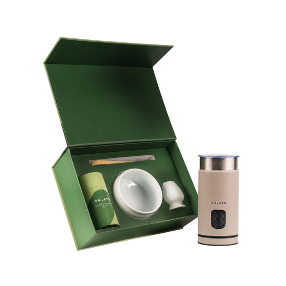 Spieniacz do mleka CHiATO milkPLAY i zestaw do herbaty matcha Zen Pure White