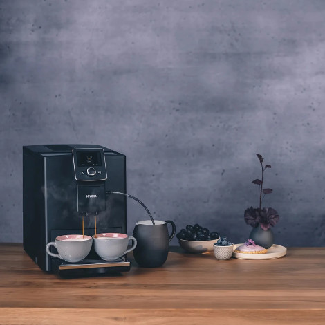 Nivona CafeRomatica NICR 820 täysautomaattinen kahvikone – musta