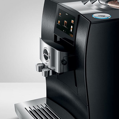 JURA Z10 Aluminium Black täysautomaattinen kahvikone – musta