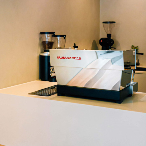 La Marzocco V22 Linea Classic S espressokone kahvilaan – 2 ryhmää