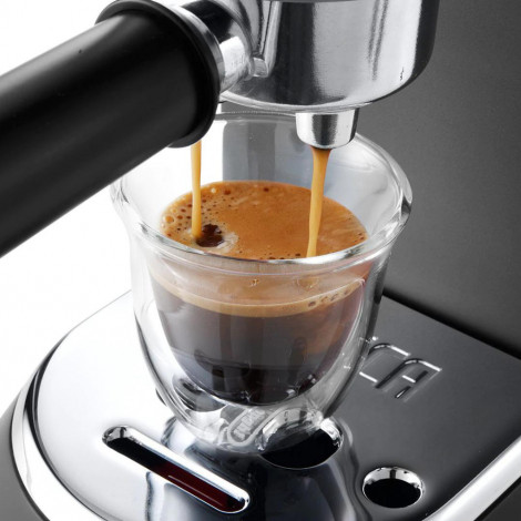 DeLonghi Dedica Style EC 685.BK ESE Espressomaschine – Schwarz