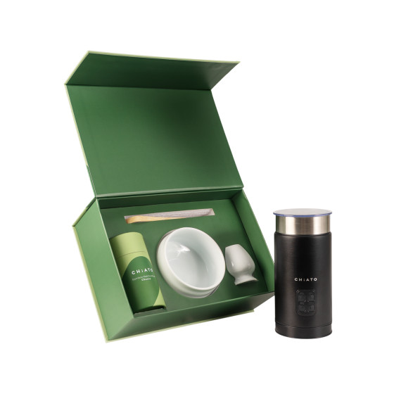 Spieniacz do mleka CHiATO milkPLAY i zestaw do herbaty matcha Zen Pure White