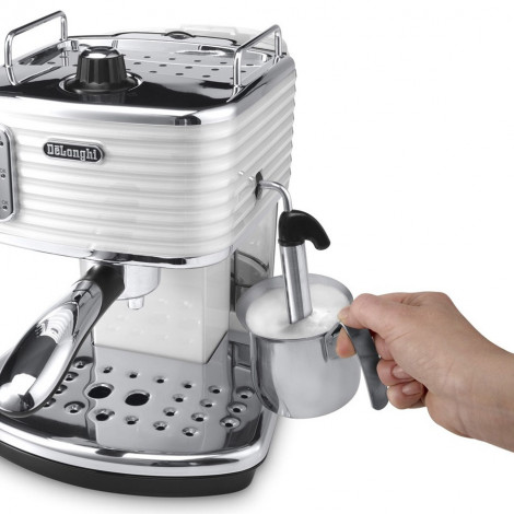 Kaffeemaschine DeLonghi Scultura ECZ 351.W