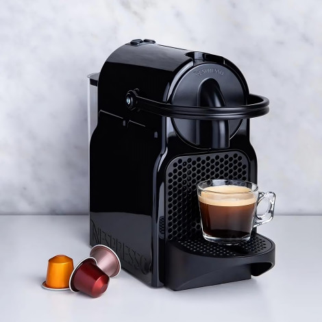 Nespresso Inissia Black kapsulinis kavos aparatas, atnaujintas – juodas