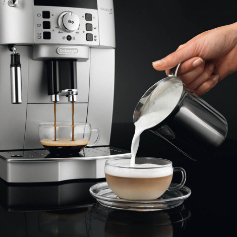 DeLonghi Magnifica S ECAM 22.110.SB Helautomatisk kaffemaskin med bönor