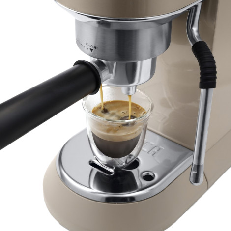 DeLonghi Dedica Arte EC885.BG espressomasin – beež