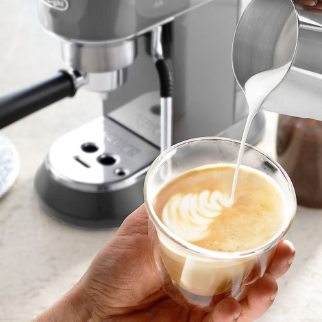 DeLonghi Dedica Arte EC885.GY ESE Espressomaschine – Grau