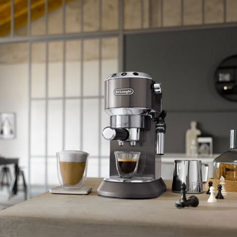 DeLonghi Dedica EC785.GY espressomasin, kasutatud demo – hall