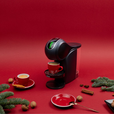 Nescafé Dolce Gusto Family Pack Genio S Plus + 3 opakowania kapsułek